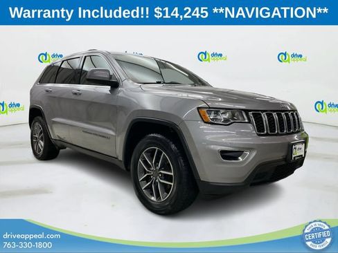 Used 2019 Jeep Grand Cherokee Laredo w/ 18" Wheel & 8.4" Radio Group AWD/4WD image 3