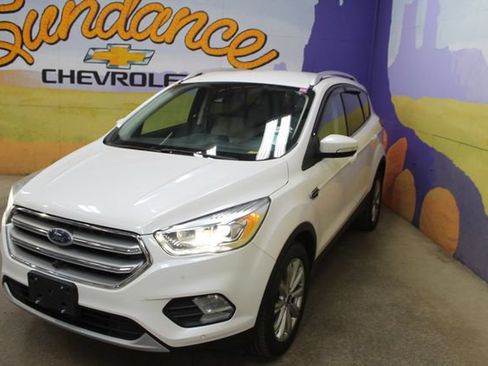 Used 2017 Ford Escape Titanium w/ Equipment Group 301A AWD/4WD image 4