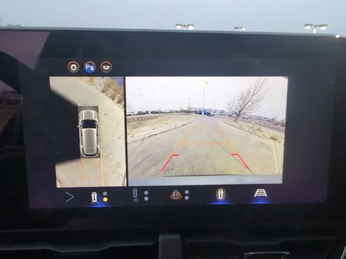 Used 2025 Chevrolet Equinox RS w/ Safety and Technology Package image 25