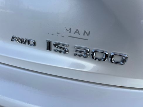 Used 2018 Lexus IS 300 AWD image 34