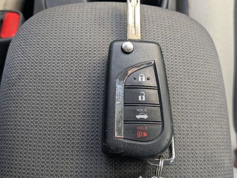 Used 2024 Toyota Corolla LE image 28