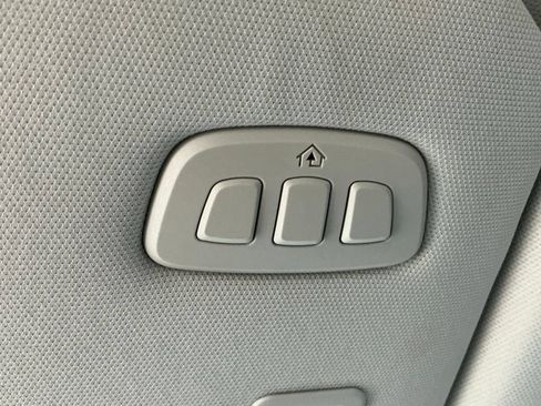 Used 2026 Lincoln Nautilus Premier AWD/4WD image 43