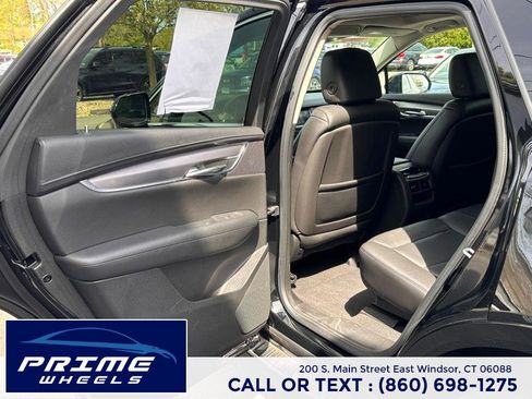 Used 2019 Cadillac XT5 Premium Luxury w/ Driver Assist Package AWD/4WD image 11