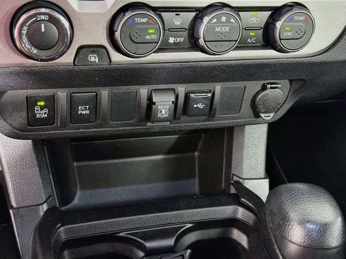 Used 2023 Toyota Tacoma SR5 w/ Technology Package AWD/4WD image 20