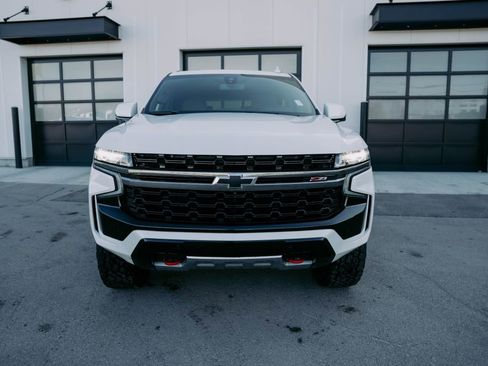 Used 2022 Chevrolet Tahoe Z71 image 3