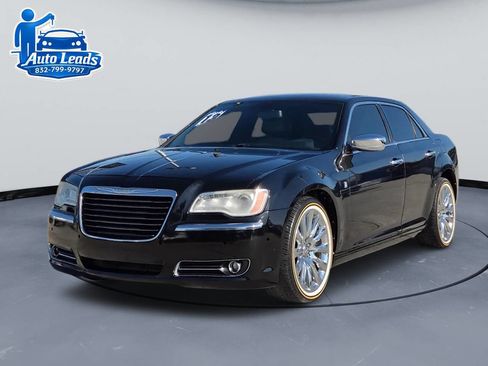 Used 2013 Chrysler 300 Motown RWD image 3