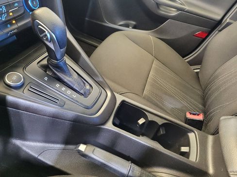 Used 2017 Ford Focus SE image 26