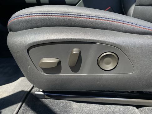 Used 2024 Chevrolet Equinox EV RS AWD/4WD image 14