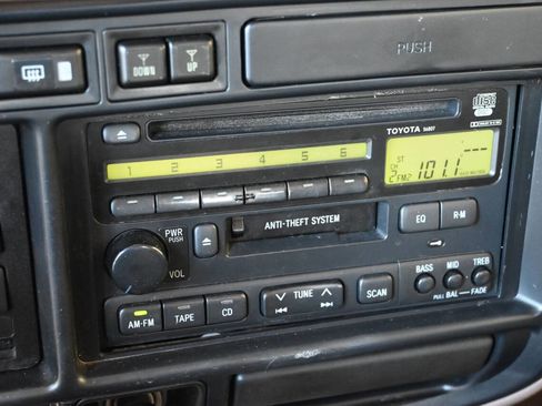 Used 1997 Toyota Land Cruiser image 86