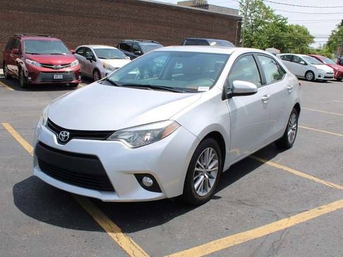 Used 2014 Toyota Corolla LE FWD image 2