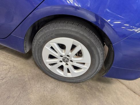 Used 2016 Toyota Prius Two FWD image 26
