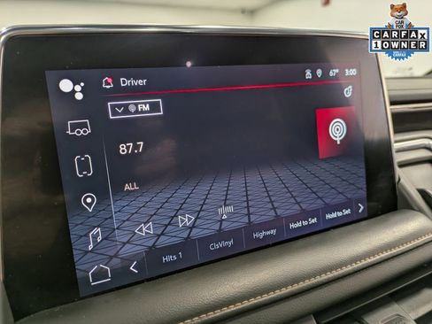 Used 2023 GMC Yukon AT4 w/ Technology Package AWD/4WD image 13