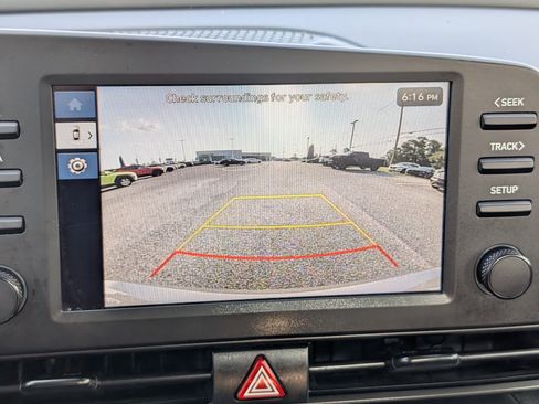 Used 2025 Hyundai Elantra Sport FWD image 16