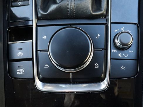 Used 2025 MAZDA MAZDA3 s image 21