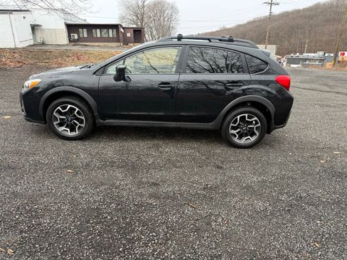 Used 2017 Subaru Crosstrek 2.0i Premium w/ Popular Package #2 image 7