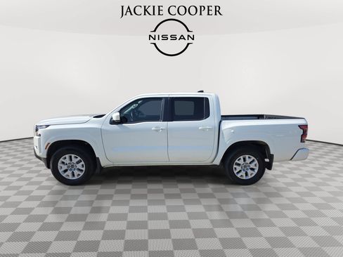 Used 2024 Nissan Frontier SV w/ SV Convenience Package RWD image 8