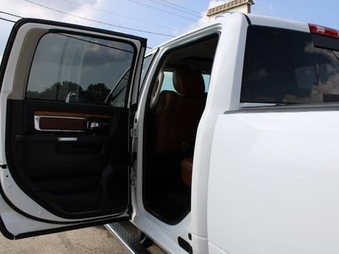 Used 2014 RAM 2500 Longhorn AWD/4WD image 34