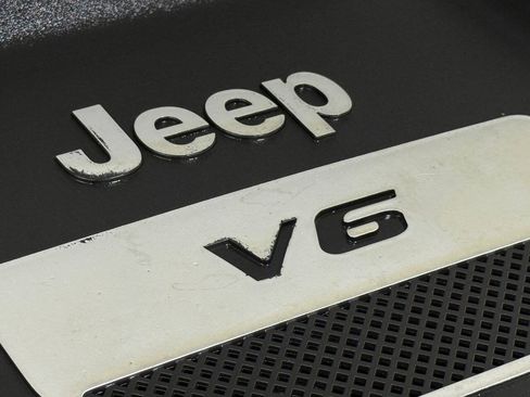 Used 2017 Jeep Wrangler Unlimited Sport w/ Quick Order Package 24S AWD/4WD image 95