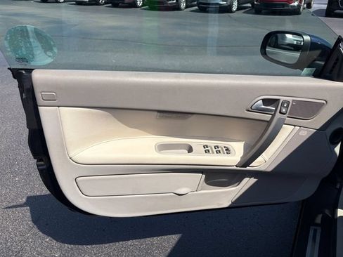 Used 2009 Volvo C70 T5 FWD image 17