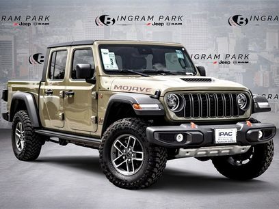 New 2025 Jeep Gladiator Mojave w/ Dual Top Group