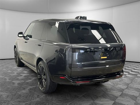 New 2026 Land Rover Range Rover Long Wheelbase SE image 3