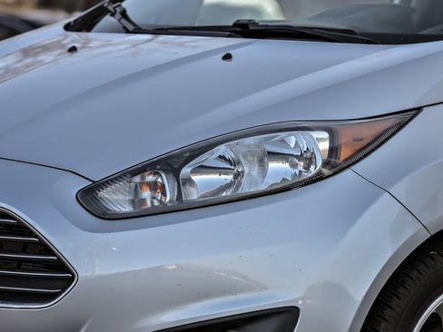 Used 2019 Ford Fiesta SE w/ Equipment Group 201A image 3