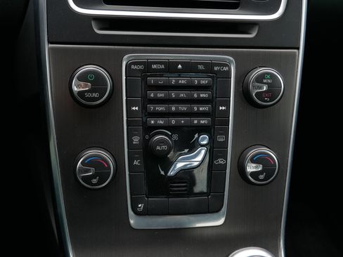 Used 2013 Volvo S60 T5 FWD image 23