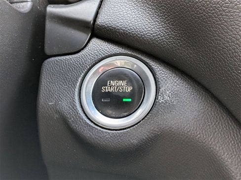 Used 2020 Chevrolet Equinox LT image 20