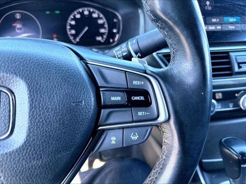 Used 2019 Honda Accord Sport image 14