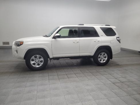 Used 2019 Toyota 4Runner SR5 AWD/4WD image 2