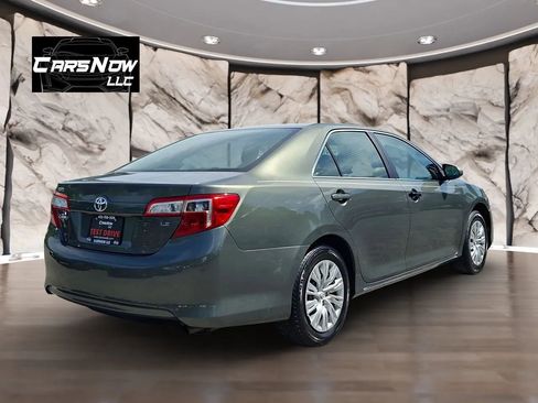 Used 2012 Toyota Camry LE image 6