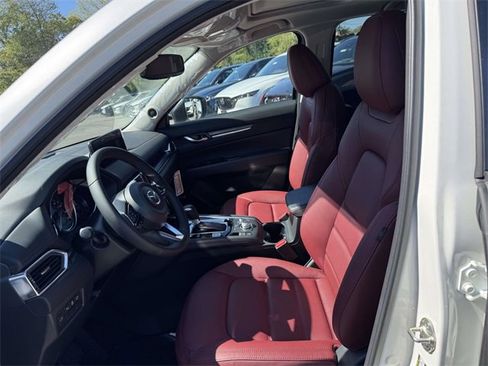 New 2025 MAZDA CX-5 Carbon Edition image 4