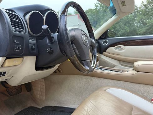 Used 2008 Lexus SC 430 Convertible RWD image 36