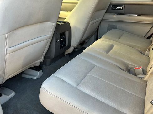 Used 2008 Ford Expedition XLT image 9