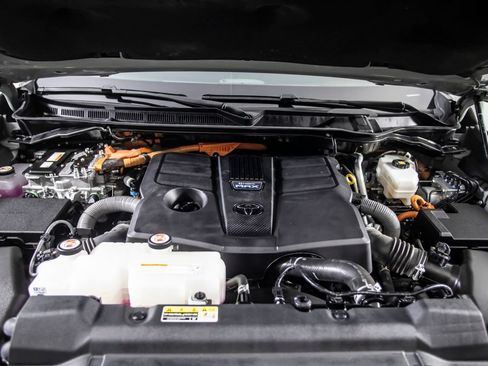 Used 2025 Toyota Sequoia Limited AWD/4WD image 56