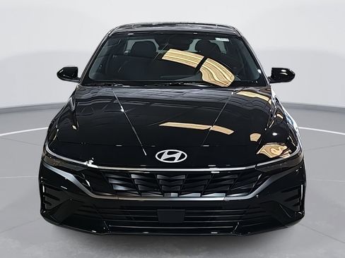 New 2026 Hyundai Elantra SEL Sport Premium FWD image 2