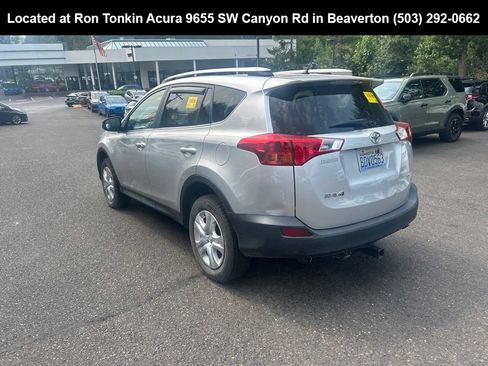 Used 2014 Toyota RAV4 LE FWD image 6