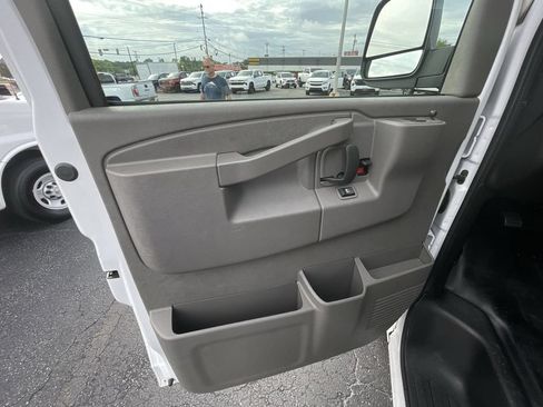 Used 2025 GMC Savana 2500 w/ Driver Convenience Package RWD image 19