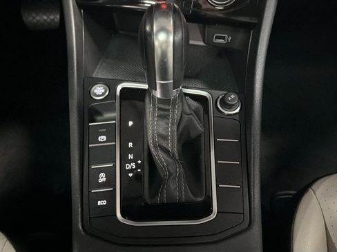Used 2019 Volkswagen Jetta R-Line FWD image 38