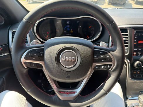Used 2018 Jeep Grand Cherokee Trailhawk AWD/4WD image 17