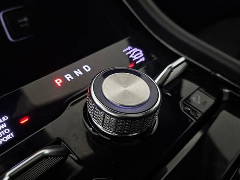 Used 2023 Jeep Grand Cherokee L Overland image 44