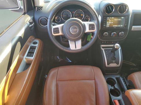Used 2016 Jeep Compass High Altitude image 13