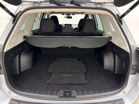 Used 2023 Subaru Forester Premium AWD/4WD image 25