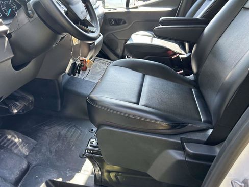 Used 2025 Ford Transit 350 XL RWD image 18