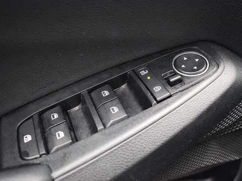 Used 2025 Kia Seltos S FWD image 21