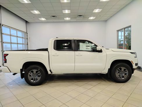 New 2026 Nissan Frontier SV AWD/4WD image 2