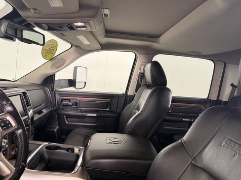 Used 2016 RAM 1500 Laramie AWD/4WD image 14