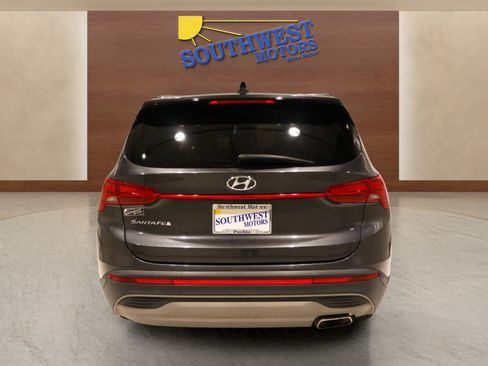 Used 2021 Hyundai Santa Fe SE image 3