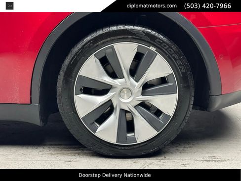 Used 2021 Tesla Model Y Long Range image 29