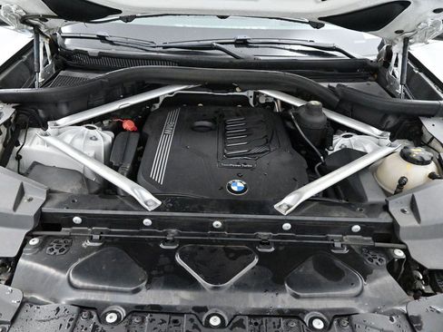 Used 2019 BMW X5 xDrive40i w/ Premium Package 2 AWD/4WD image 35